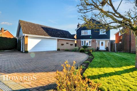 4 bedroom detached house for sale, The Poplars, Norwich