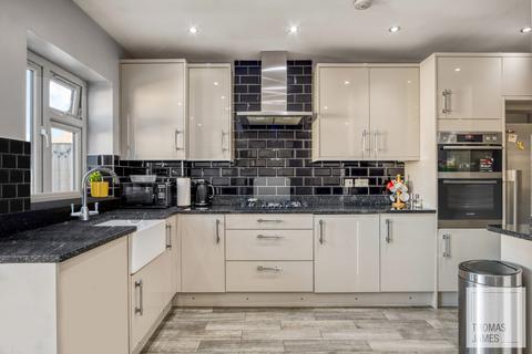 3 bedroom terraced house for sale, Stewartsby Close, London, N18