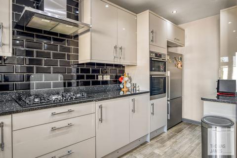 3 bedroom terraced house for sale, Stewartsby Close, London, N18