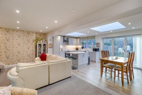 4 bedroom semi-detached house for sale, Sunshine Cottages, Chorleywood WD3