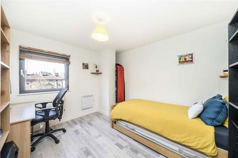 2 bedroom flat for sale, Lant Street, London SE1