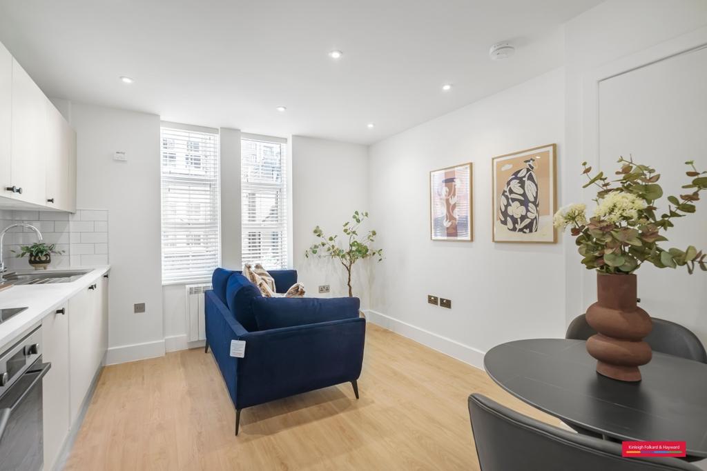 Open Plan Kitchen &amp;