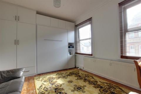 1 bedroom apartment for sale, Trinity Street, Enfield