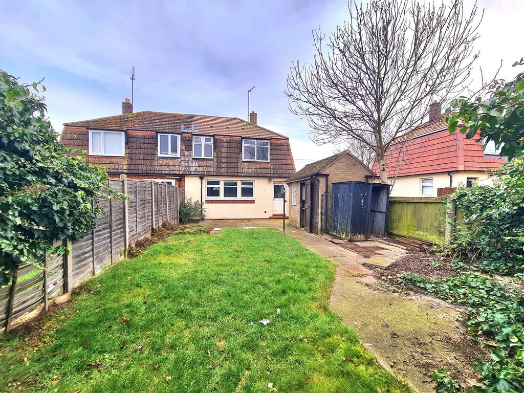 19-02-2025  19-33-22 35 banbury   rear garden jpg