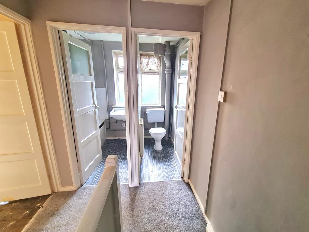 19-02-2025  19-33-24 35 banbury   landing jpg