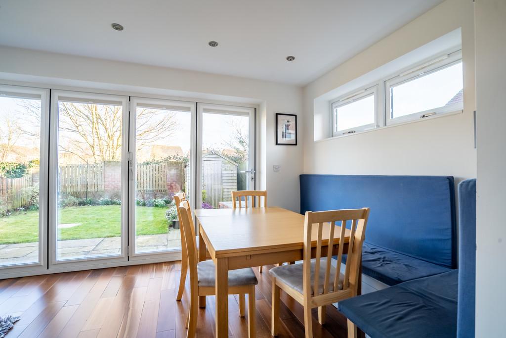 Dorrington close -3
