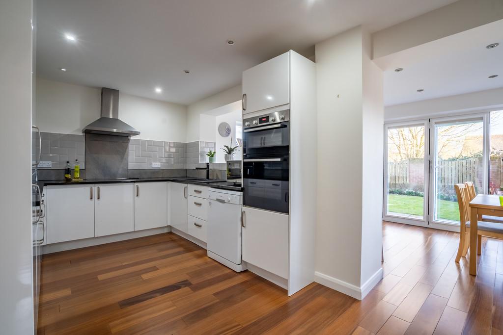 Dorrington close -13