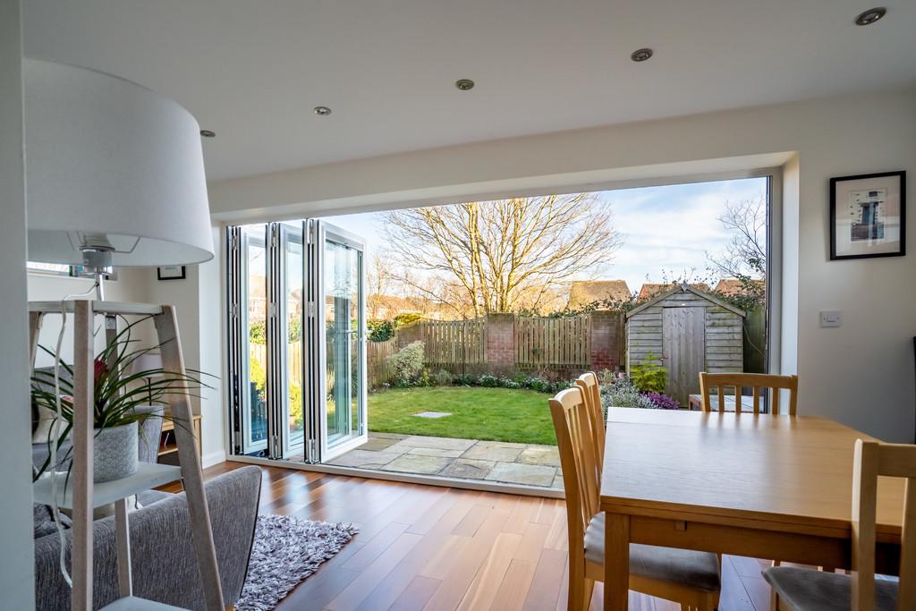 Dorrington close -8