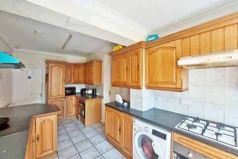 5 bedroom semi-detached house for sale, Village Way, Pinner HA5