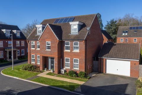 5 bedroom detached house for sale, Veysey Close, Exeter