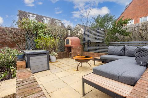 28 Veysey Close, Exeter, EX2 6AS