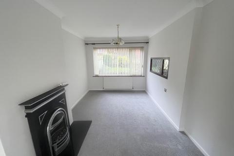 3 bedroom semi-detached house to rent, Sandstone Road, Wincobank