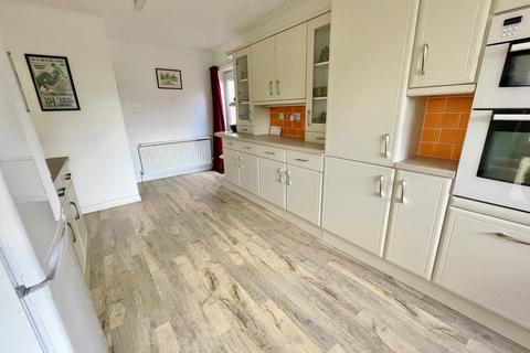 2 Springdale Grove, Corfe Mullen, Wimborne, BH21 3QT