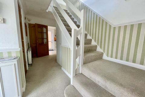 2 Springdale Grove, Corfe Mullen, Wimborne, BH21 3QT