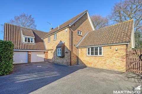 5 bedroom detached house for sale, Redgates Place, Chelmsford