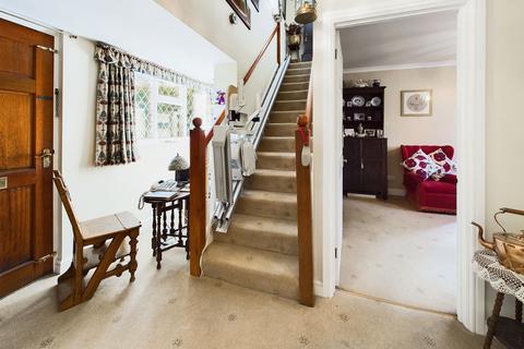 undefined, West Hill