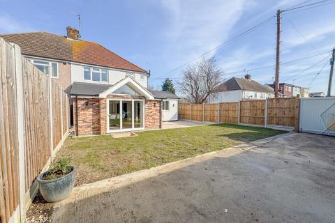 3 bedroom semi-detached house for sale, London Road, Rayleigh