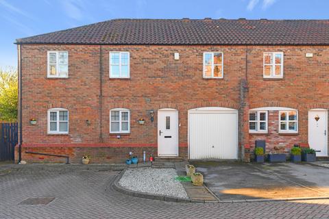 4 bedroom semi-detached house for sale, East View Court, Goldsborough, Knaresborough