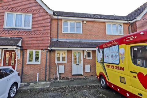 2 bedroom terraced house for sale, Oakcroft Close, Pinner HA5