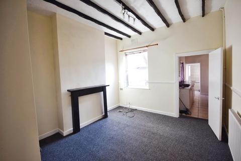 3 bedroom end of terrace house to rent, Rose Street, Northwood