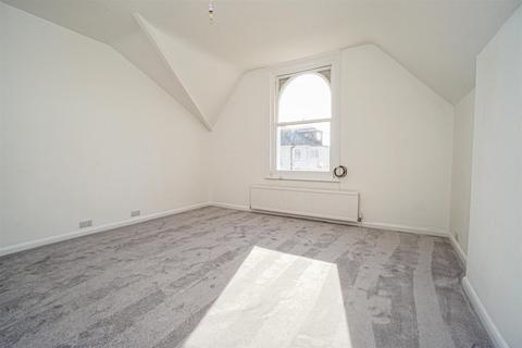 3 bedroom flat for sale, Baldslow Road, Hastings