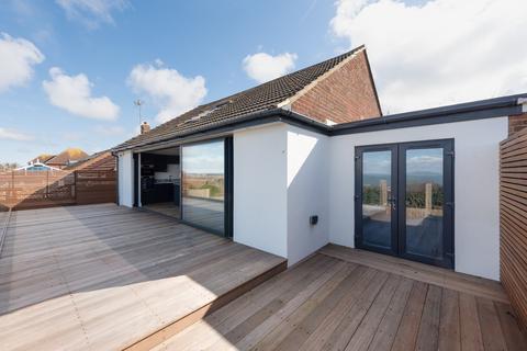 2 bedroom bungalow for sale, Grimthorpe Avenue, Whitstable