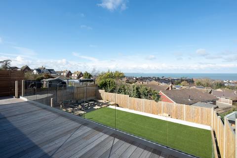 2 bedroom bungalow for sale, Grimthorpe Avenue, Whitstable