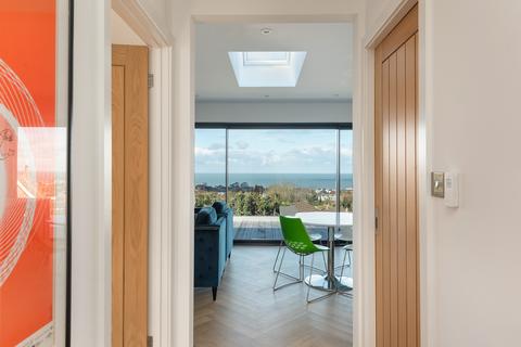 2 bedroom bungalow for sale, Grimthorpe Avenue, Whitstable