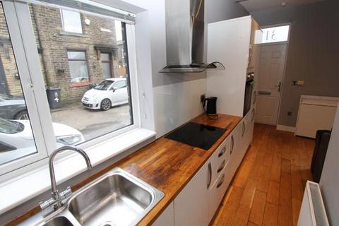 31 Albert Road, Queensbury, Bradford, BD13 1PA
