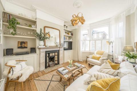 3 bedroom maisonette for sale, Ramsden Road, London SW12