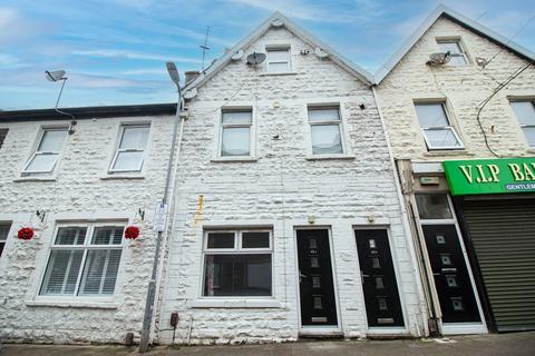 1 bedroom flat to rent, High Street, Barry CF62