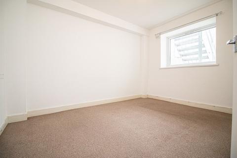 1 bedroom flat to rent, High Street, Barry CF62