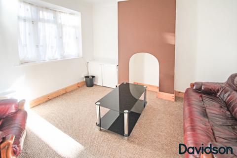 2 bedroom end of terrace house for sale, Pershore Avenue, Birmingham B29