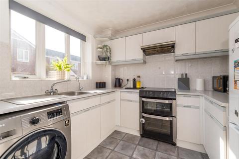 6 Foresters Walk, Barham, Ipswich, IP6 0TA