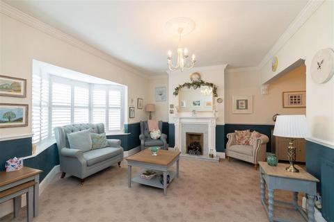 3 bedroom end of terrace house for sale, Daylesford Drive, South Gosforth