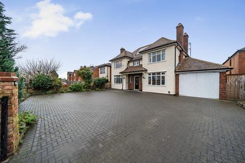 4 bedroom detached house for sale, Hucclecote Road, Gloucestershire GL3