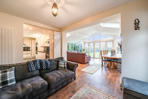 4 bedroom detached house for sale, Hucclecote Road, Gloucestershire GL3