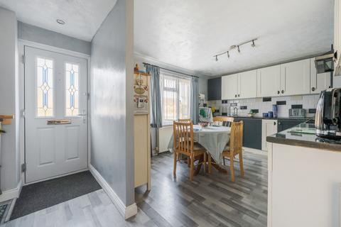3 bedroom semi-detached house for sale, Rock Close, Oxfordshire OX18