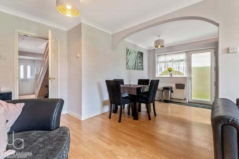 4 bedroom semi-detached house for sale, Holm Oak, Colchester CO2