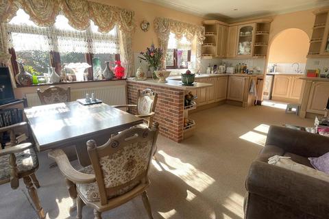 53 Maldon Road, Tiptree, Colchester, CO5 0TS