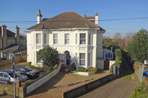 5 bedroom semi-detached house for sale, Southwick Street, West Sussex BN42