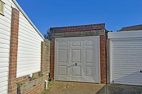 3 bedroom end of terrace house for sale, Oakapple Road, West Sussex BN42