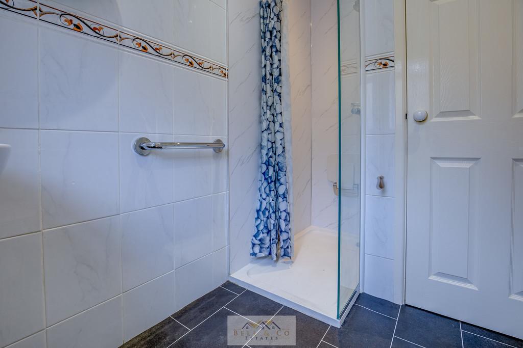 Bathroom 1.2