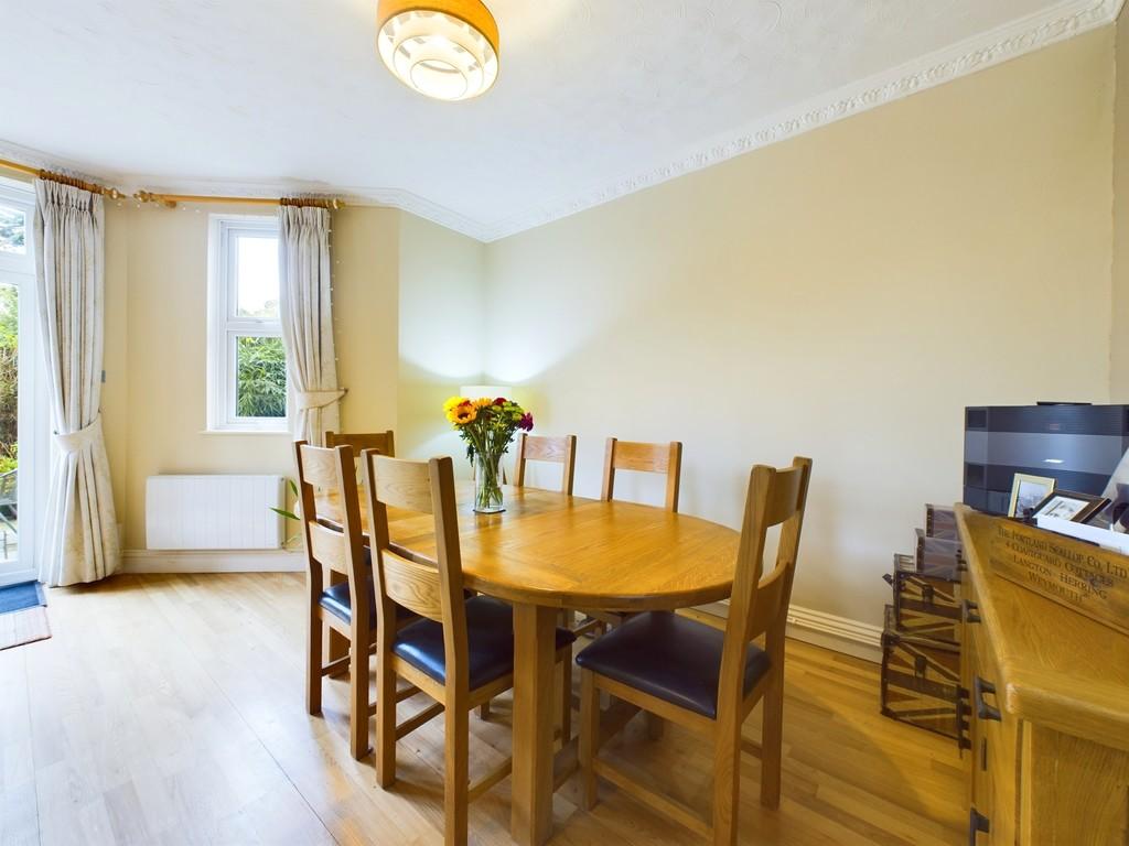 Dining Room CAM02314 G0-PR0077-STILL017