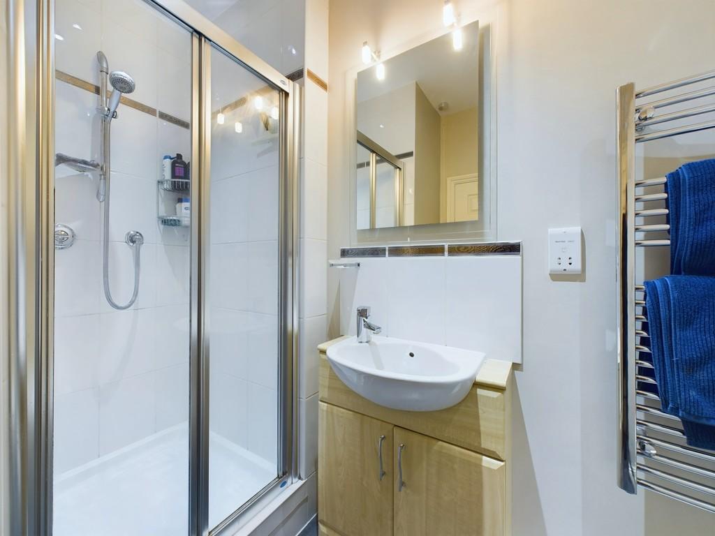 En-suite CAM02314 G0-PR0077-STILL006