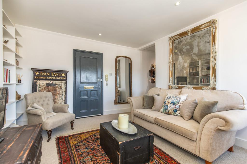 35 Gwydyr Mansions3