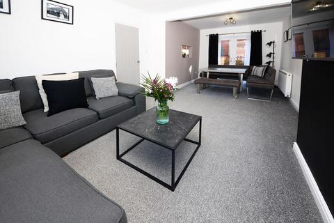 1 Glenthorne Drive, Ashton-under-lyne, OL7 9DT