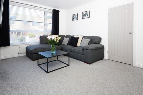 1 Glenthorne Drive, Ashton-under-lyne, OL7 9DT