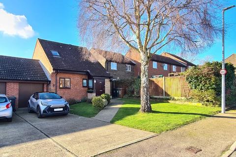 3 bedroom chalet for sale, Waterfield Meadows, North Walsham