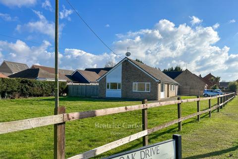 3 bedroom detached bungalow for sale, Oak Drive, Bury St Edmunds IP28